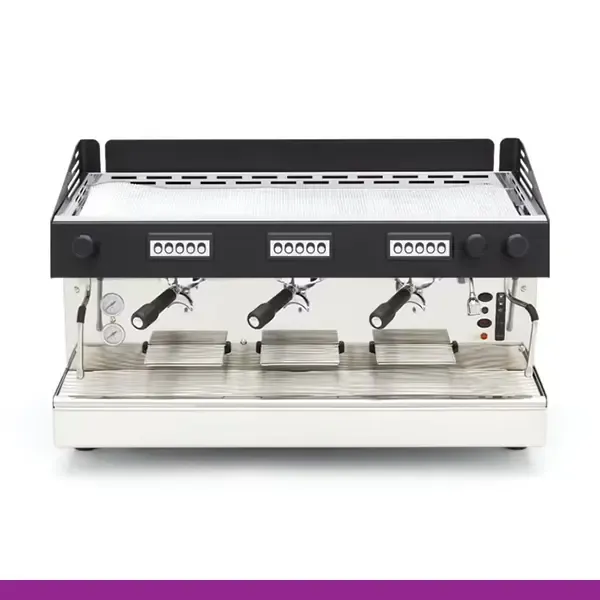 maquina-de-cafe-3-grupos-02.webp