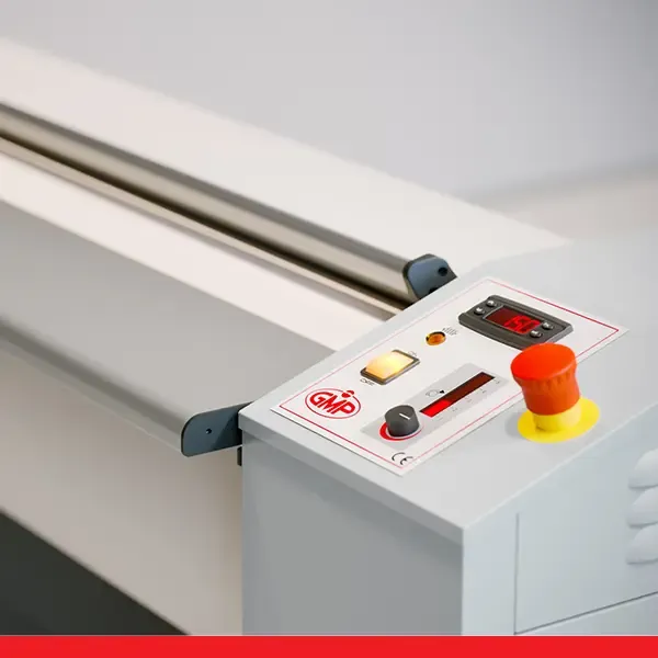 calandra-passadora-gmp-140-30-160-30-200-30-painel-controlo.webp